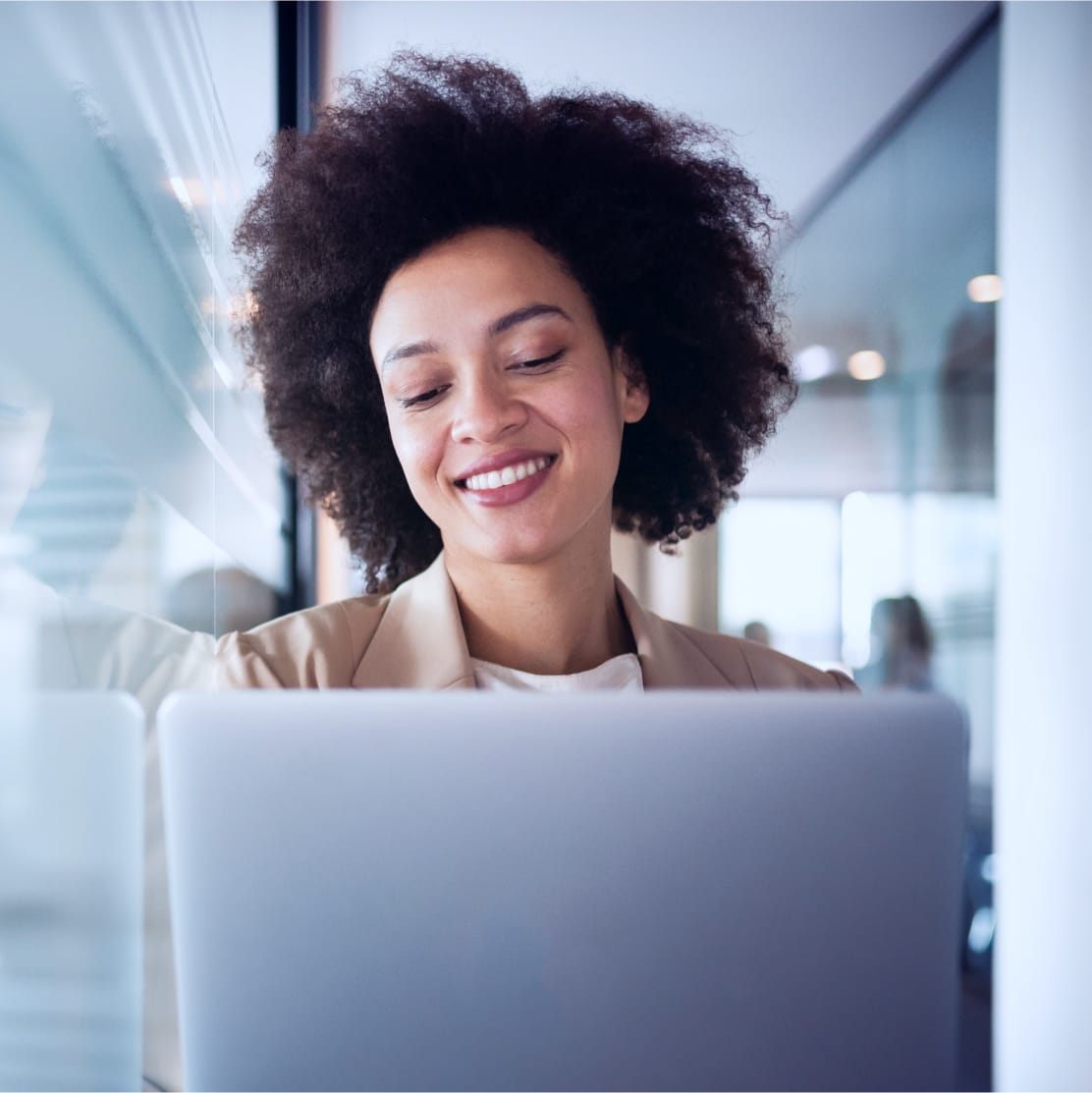 women_working_on_laptop